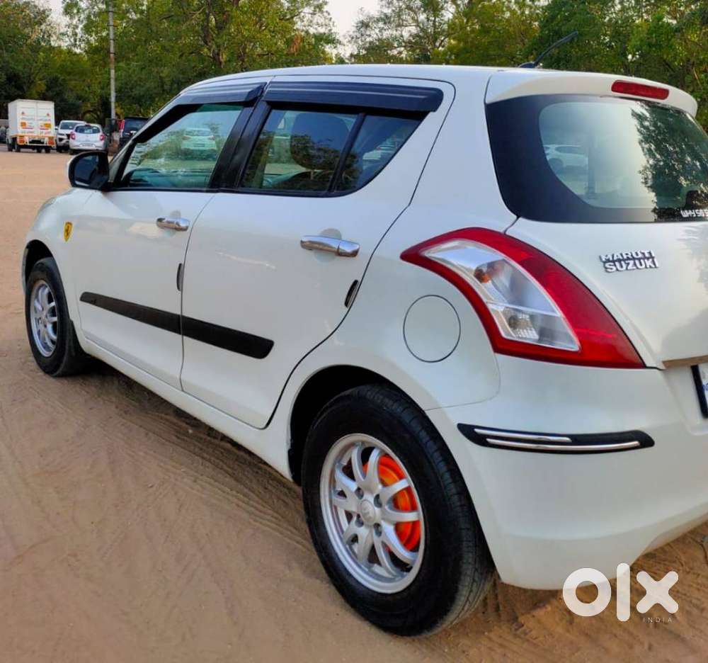 Maruti Suzuki Swift Lxi Optional-o, 2016, Cng & Hybrids