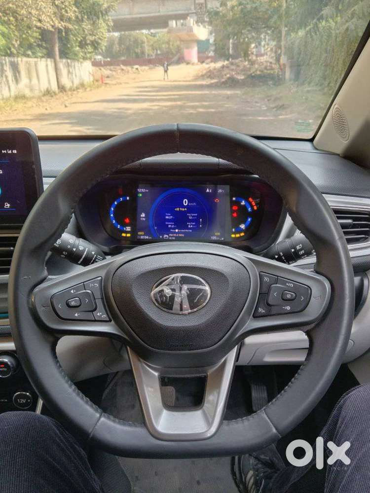 Tata Altroz 1.2 Xt Luxe Petrol, 2024, Petrol