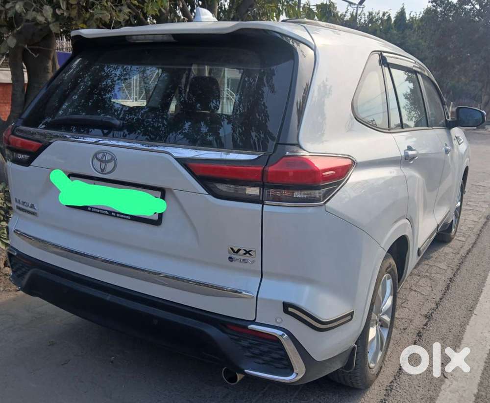 Toyota Innova Hycross 2.0 Vx Hybrid 7 Str, 2025, Cng & Hybrids