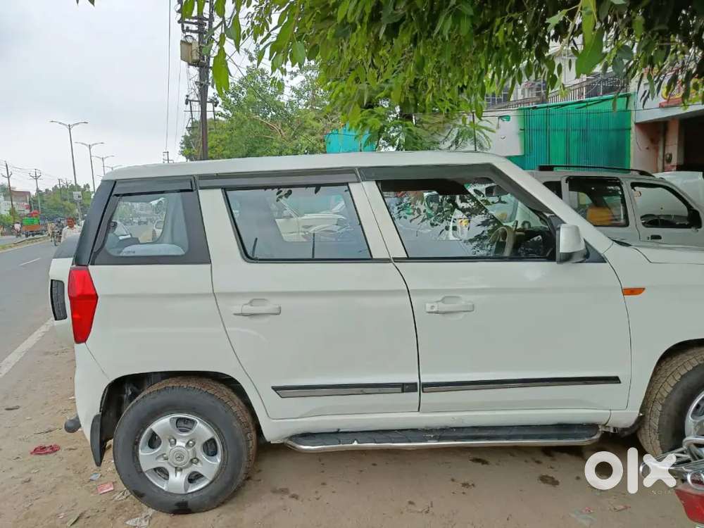 Mahindra Tuv 300 2018 Diesel Well Maintained