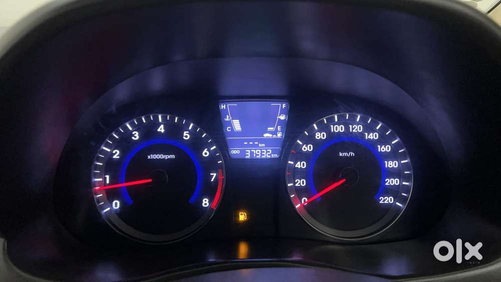 Hyundai Verna Fluidic 1.6 Vtvt Sx, 2014, Petrol