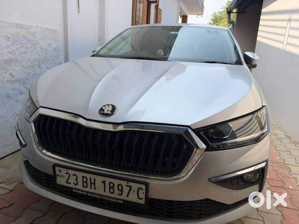 Skoda Slavia Petrol 2023