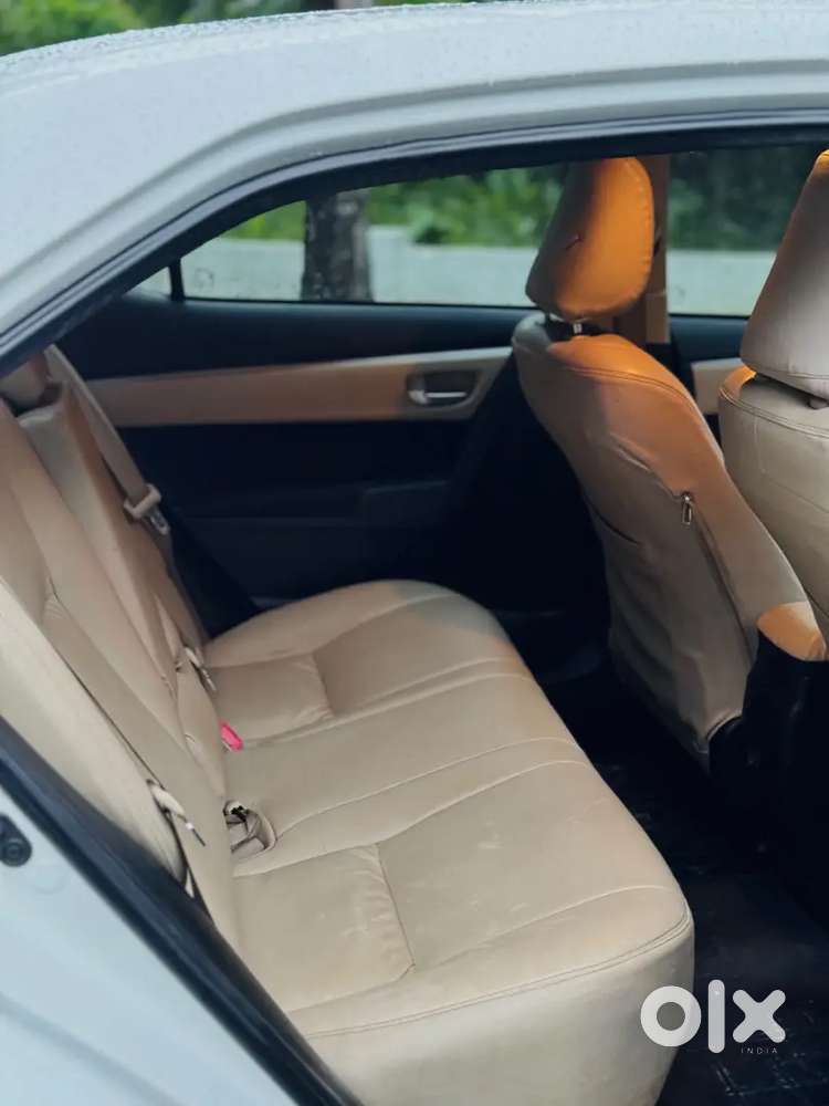 Toyota Corolla Altis 2015