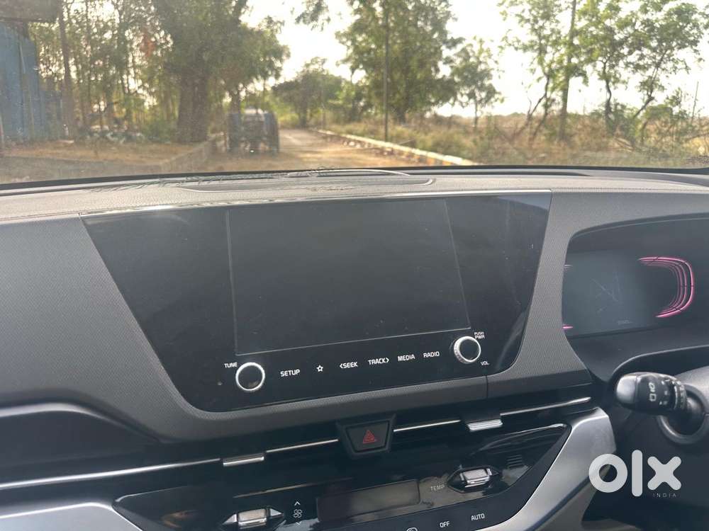 Kia Carens G1 4.6mt Luxury Plus 7, 2022, Petrol