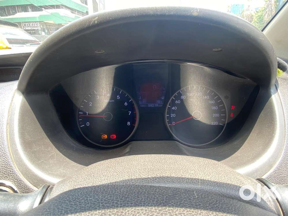2012 Hyundai Petrol Manual 59,000 Km Car