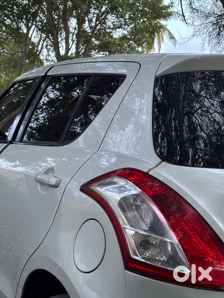 Maruti Suzuki Swift 2012
