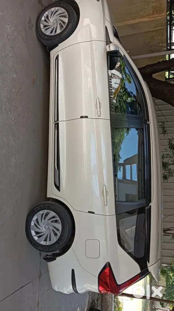 Maruti Suzuki Ertiga 2022 Cng & Hybrids 80000 Km Driven