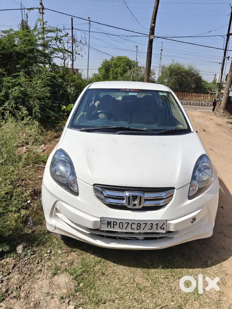 Honda Amaze 1.5 E 2013 डीज़ल मैनुअल