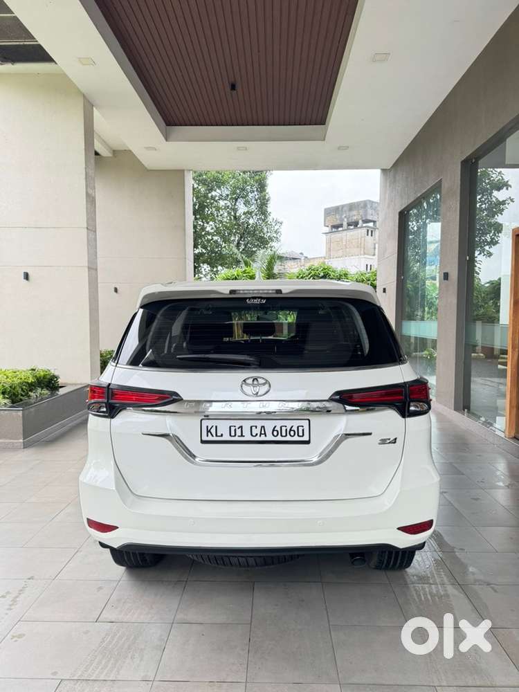 Toyota Fortuner 4x4  Automatic