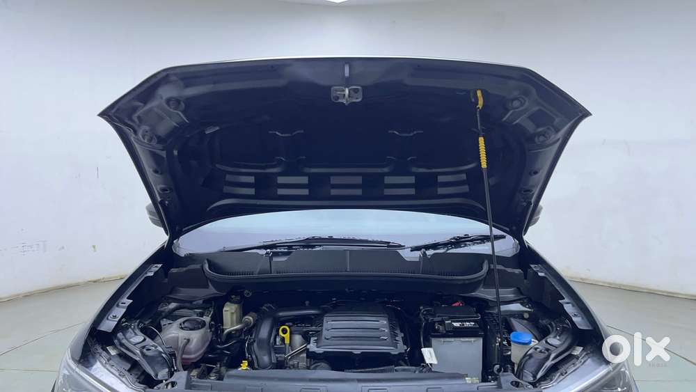 Volkswagen Taigun Topline 1.0 Tsi At (electric Seats), 2023, Petrol
