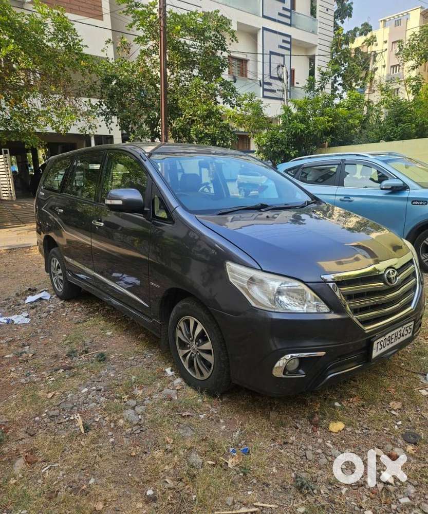Toyota Innova 2.5 Zx 7 Str Bs-iv, 2015, Diesel