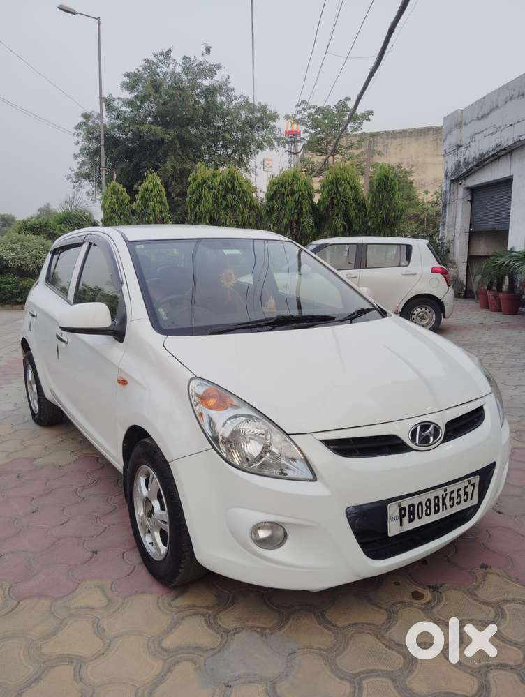 Hyundai I20 2009-2011 Asta, 2009, Petrol