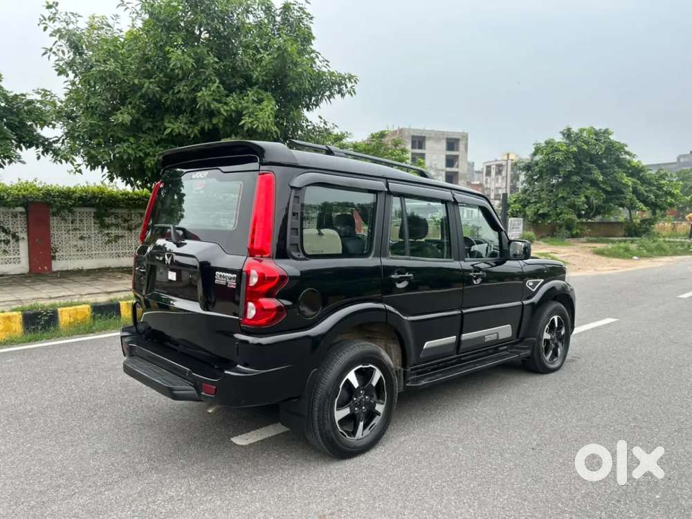 Mahindra Scorpio Classic, 2026, Diesel
