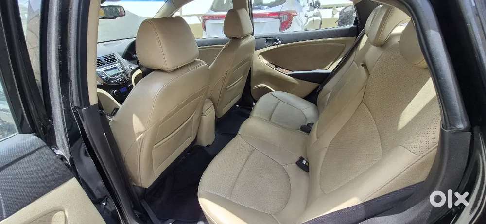 Well Maintained Hyundai Automatic Cng  Low Driven  Showroom Serviced