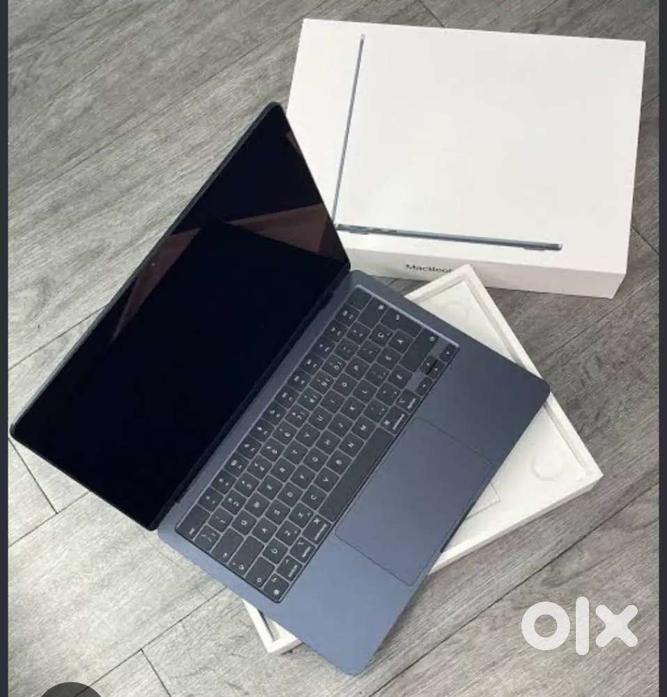 MacBook Air m2 16gb brand new