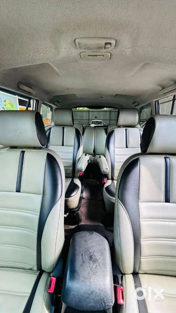 Toyota Innova 2.5 G (diesel) 7 Seater Bs Iv, 2015, Diesel