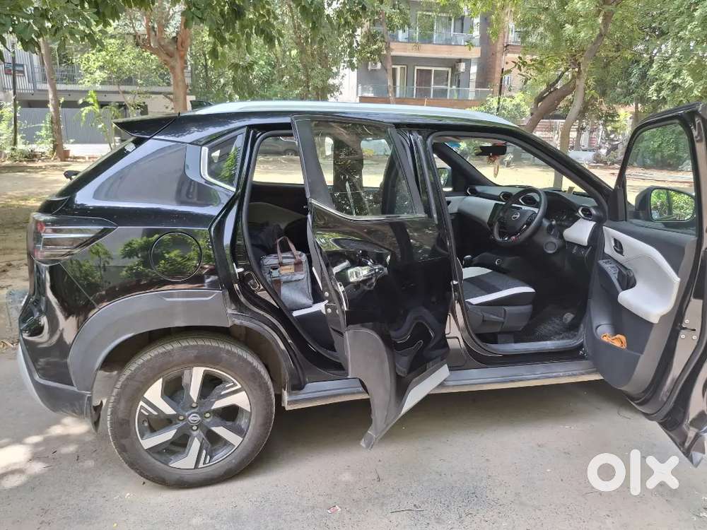 Nissan Magnite 2025 Petrol 6000 Km Driven