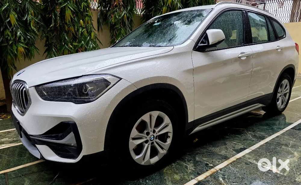 White Bmw X1 Sdrive20d Xline