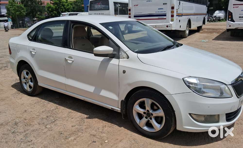 Skoda Rapid 1.6 Tdi Elegance, 2013, Diesel