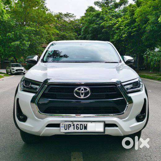 Toyota Hilux 2.8 High 4x4 Mt, 2023, Diesel