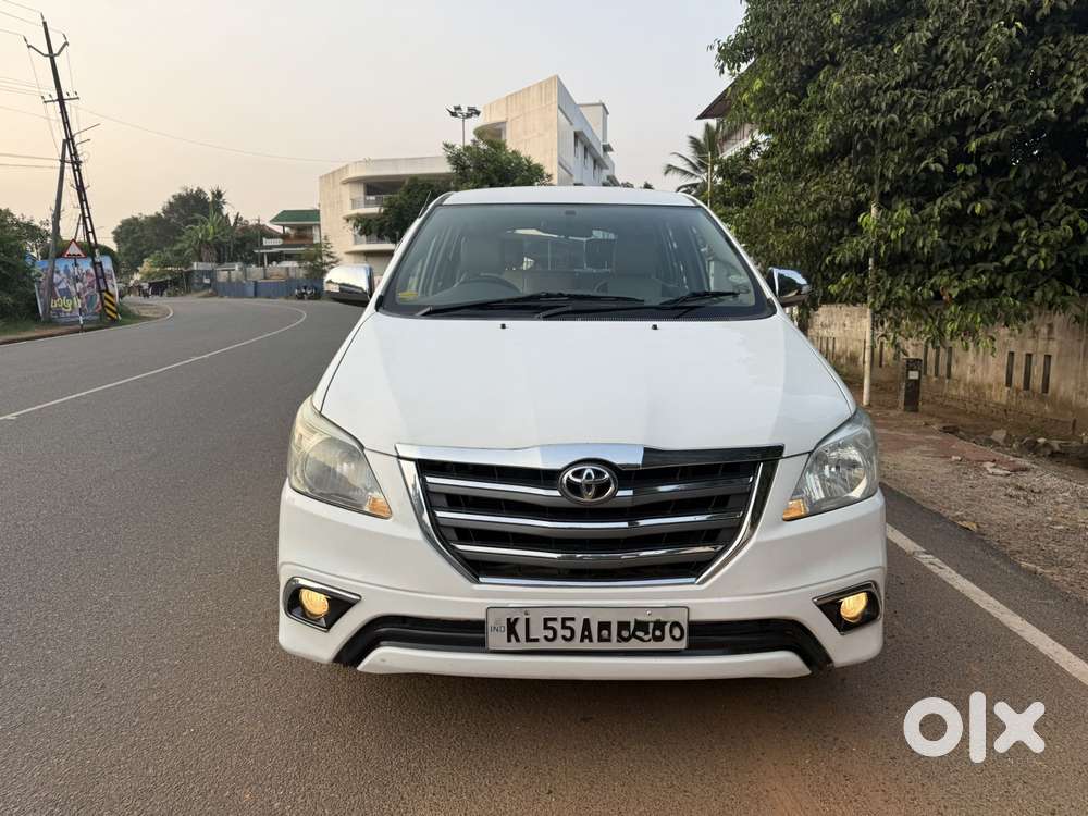 Toyota Innova 2.5 G (diesel) 8 Seater, 2015, Diesel