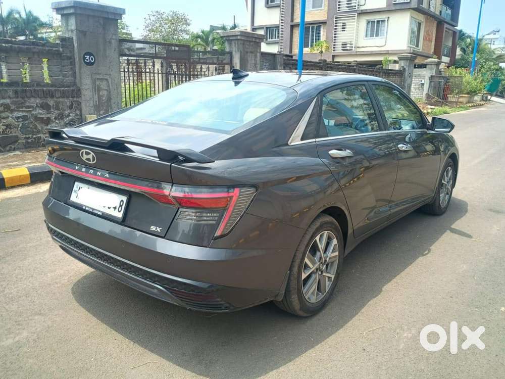 Hyundai Verna 1.5 Sx (o) Ivt, 2025, Petrol
