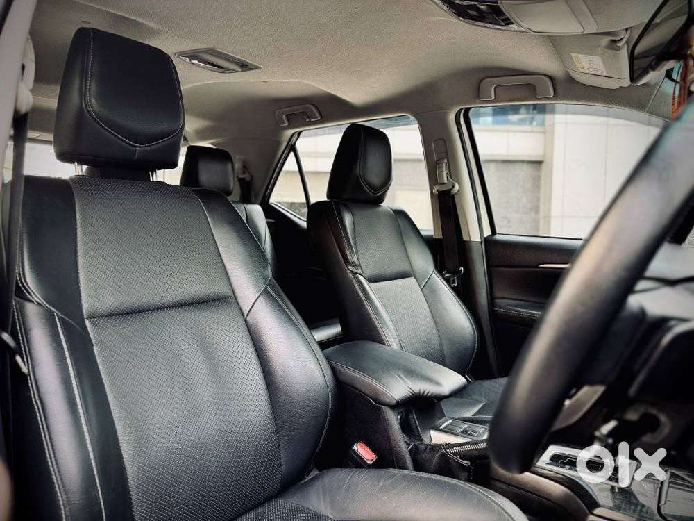 Toyota Fortuner 4x2 At 2.7 Petrol, 2022, Petrol