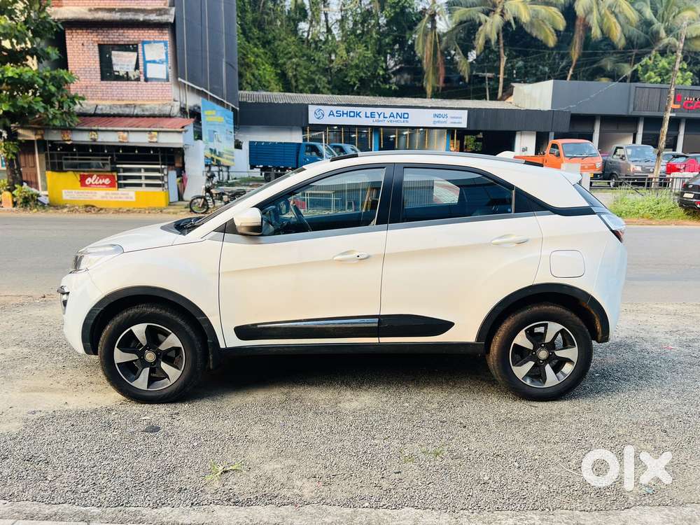 Tata Nexon 1.2 Revotron Xz Plus, 2017, Petrol