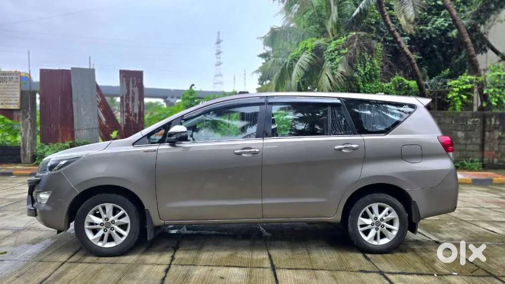 Toyota Innova Crysta 2.4 V 7 Str, 2017, Diesel