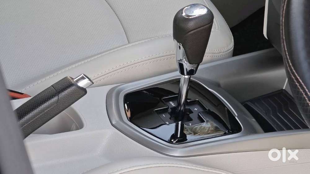 Mahindra Xuv300 W8 Option Diesel, 2023, Diesel