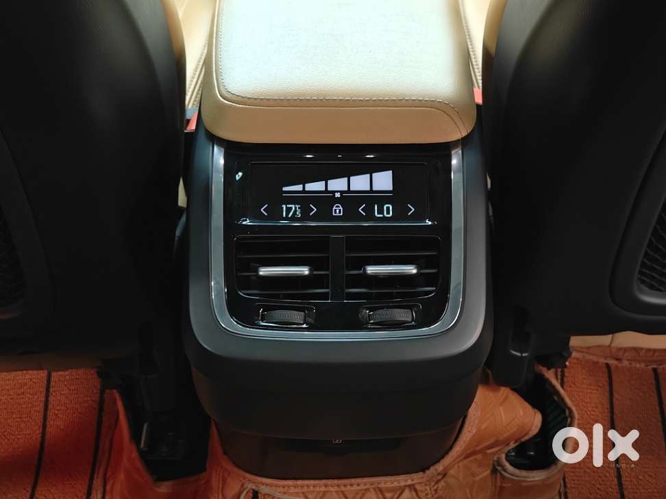Volvo Xc60 D5 Inscription, 2021, Diesel