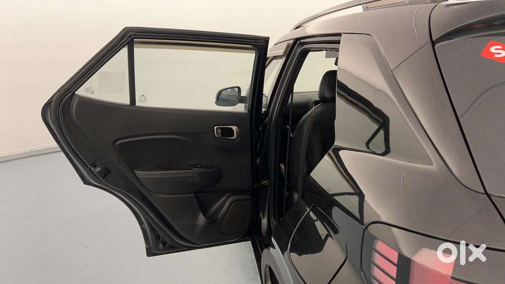 Hyundai Venue Sx Knight Edition Mt, 2023, Petrol