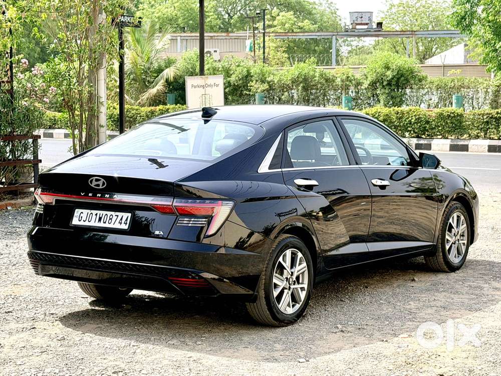 Hyundai Verna 1.5 Sx Petrol Mt, 2024, Petrol