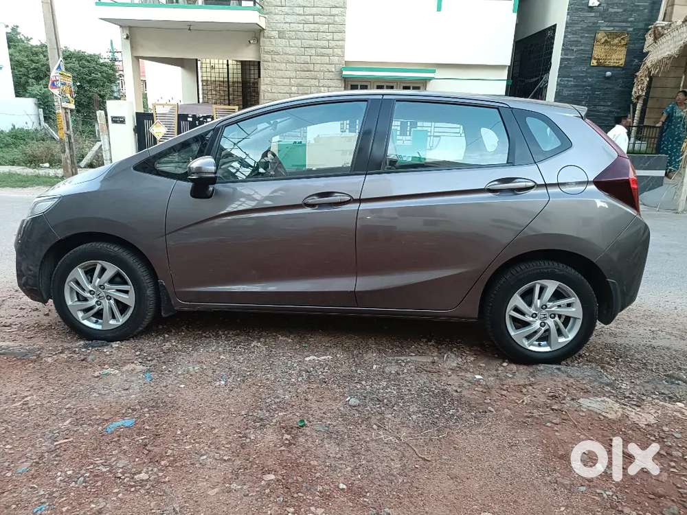 Honda Jazz 1.2 V Cvt I-vtec 2016 ,at ,36,882 Km  Spinny  Purchased
