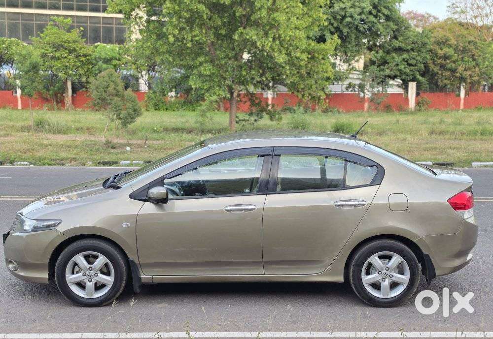 Honda City V Mt Exclusive, 2010, Petrol