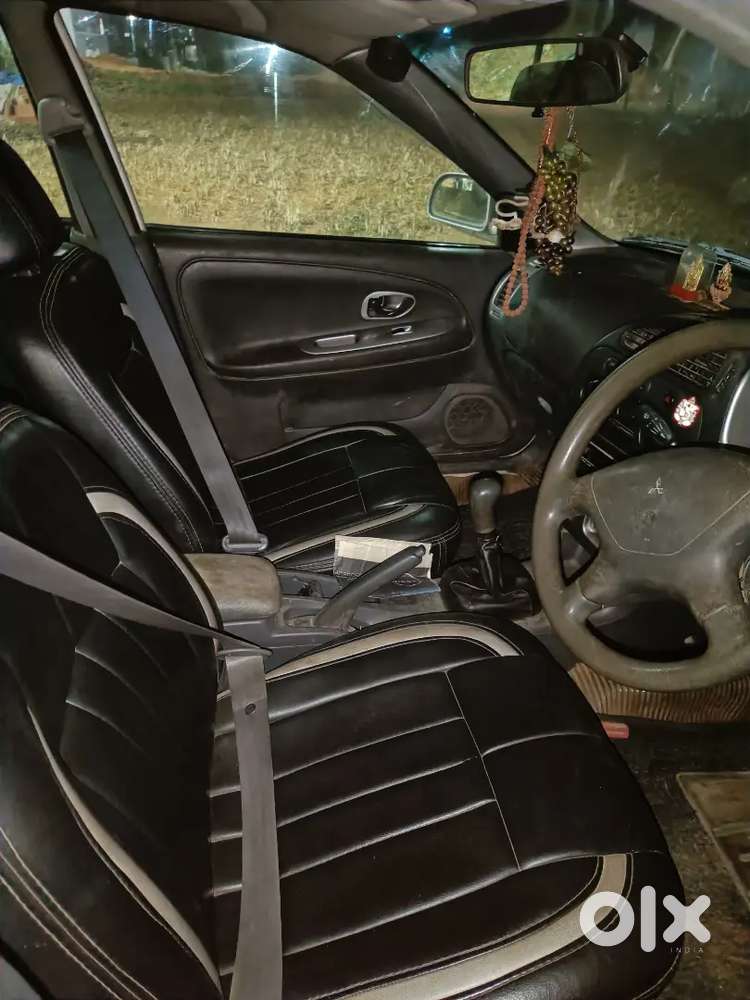Mitsubishi Lancer 1.8 Lxi 2000