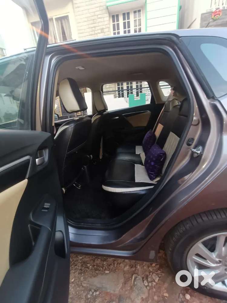 Honda Jazz 1.2 V Cvt I-vtec 2016 ,at ,36,882 Km  Spinny  Purchased