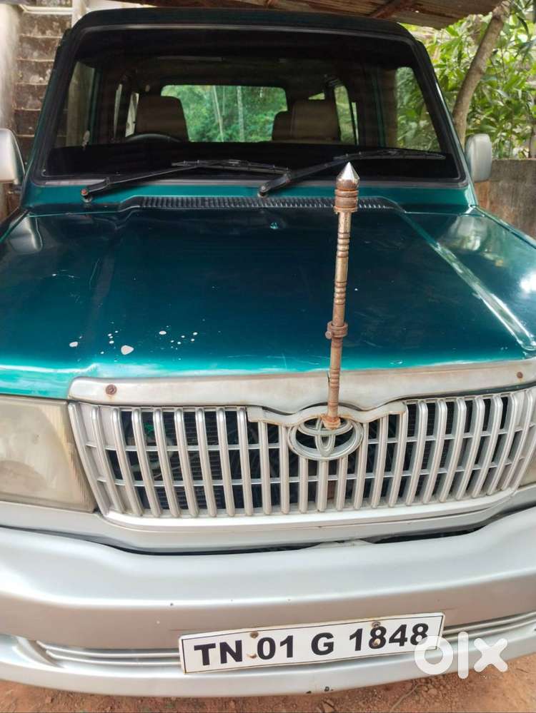 Toyota Qualis, Alloy Wheel, Green Colour, Power Steering