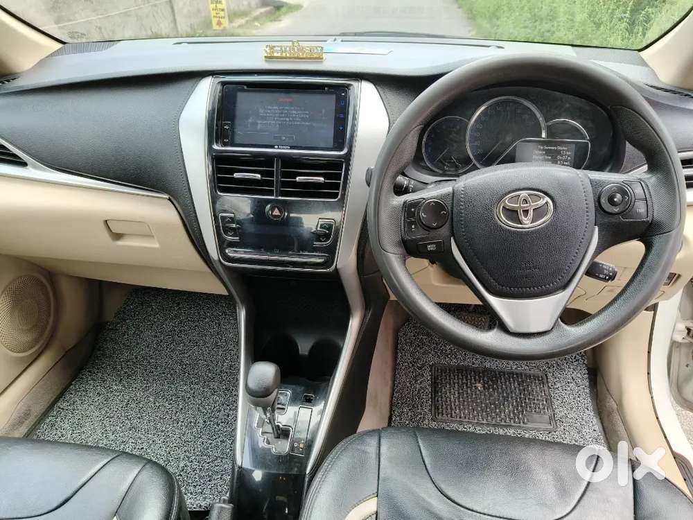 Toyota Yaris 1.5 V 2020 Full Top Model Cvt Automatic Car