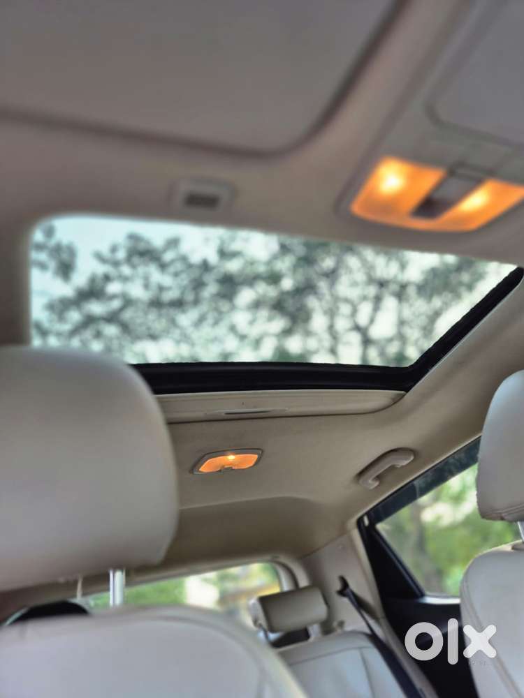 Mahindra Xuv300 W8 Option, 2021, Petrol