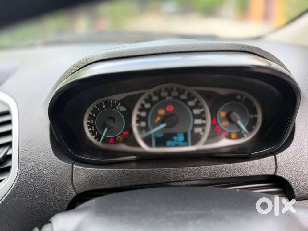 Ford Figo 2012-2015 Petrol Titanium, 2016, Petrol