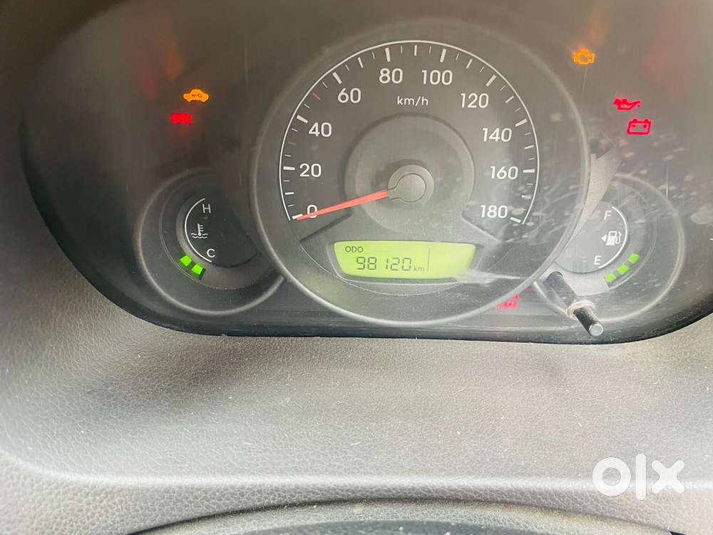 Hyundai Eon Petrol 2011 Car