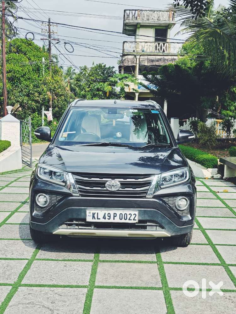 Toyota Urban Cruiser 1.5 Premium Grade Dual Tone At, 2022, Petrol