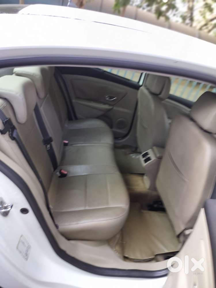 Renault Fluence 2.0 E4, 2011, Petrol