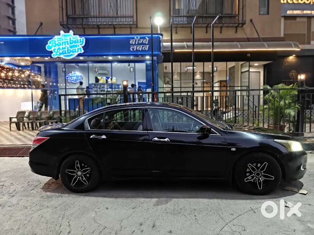 Honda Accord 2009 ( Black )