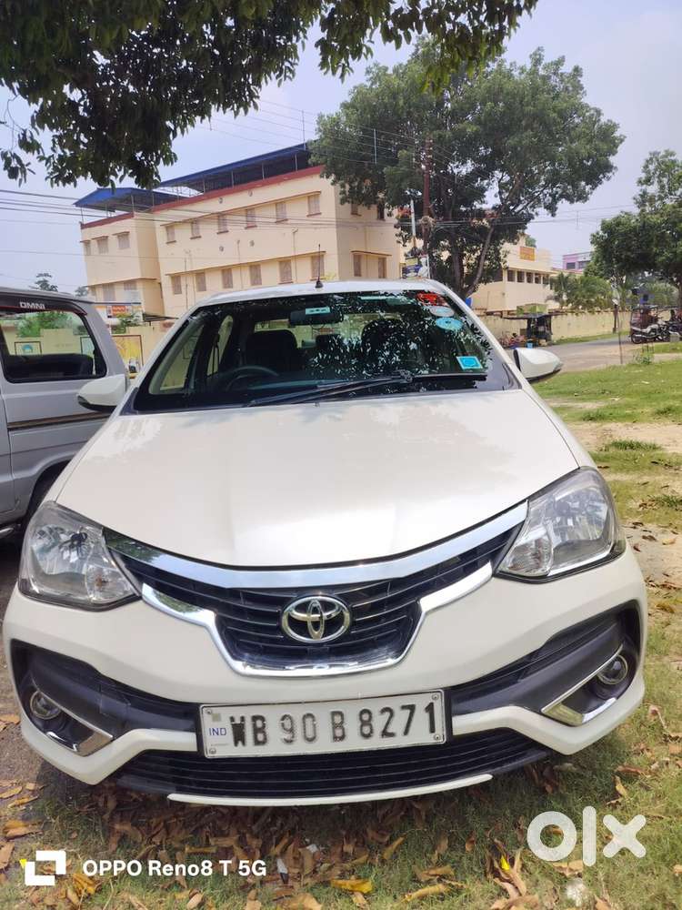 Toyota Etios Petrol 2016 Platinum,pearl White
