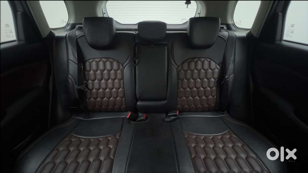 Maruti Suzuki Grand Vitara 1.5 Delta Smart Hybrid At, 2024, Petrol