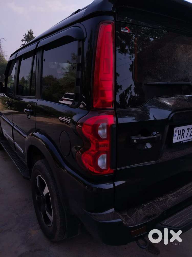 Mahindra Scorpio Classic 2023