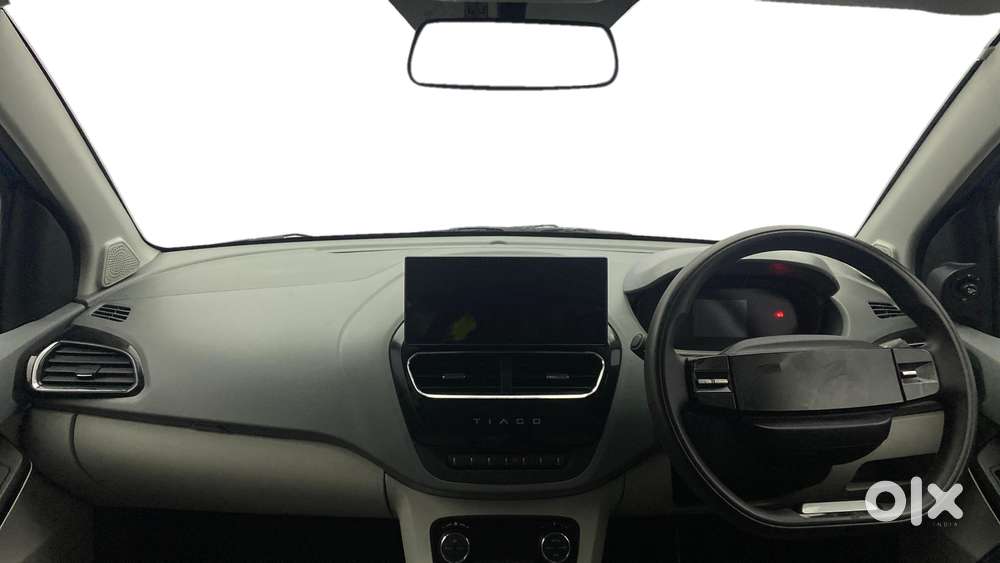 Tata Tiago 1.2 Revotron Xza, 2025, Petrol