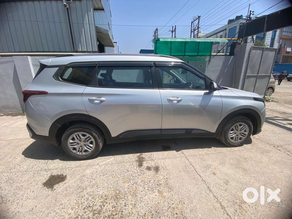 Kia Carens G 1.5 6mt Premium (o) 7-seater, 2023, Petrol